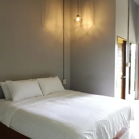 Siri Guesthouse @ Surat Thani Exterior photo