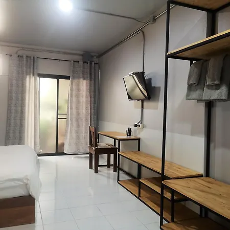 Siri Guesthouse @ Surat Thani Exterior photo