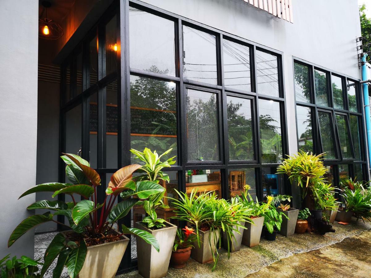 Siri Guesthouse @ Surat Thani 2*